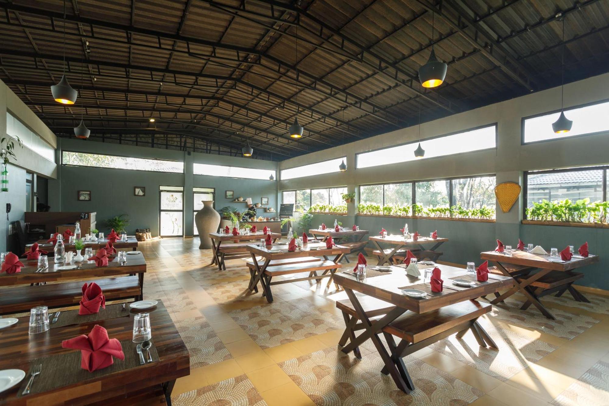 Hotel The Mountain Courtyard Thekkady Esterno foto