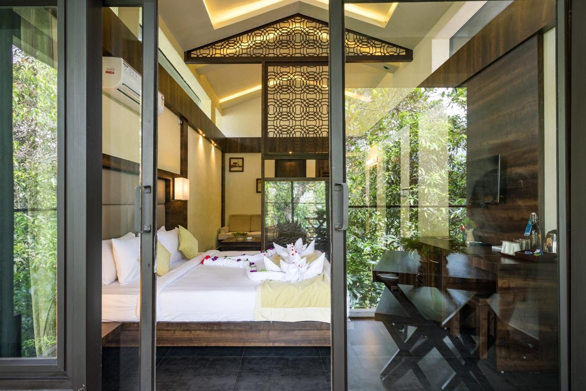 Hotel The Mountain Courtyard Thekkady Esterno foto