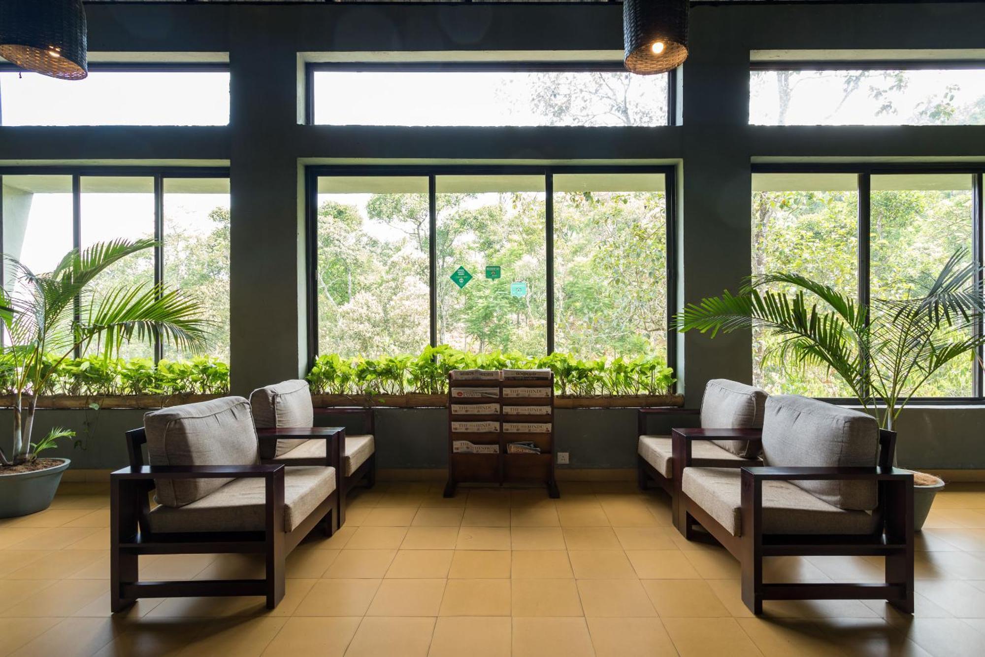 Hotel The Mountain Courtyard Thekkady Esterno foto